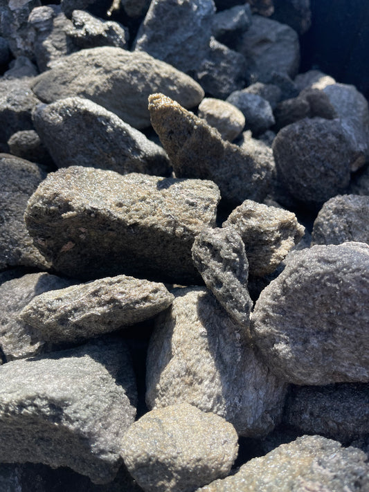 Premium Lightweight Pumice Stones for Vivariums - Natural, Durable, and Versatile