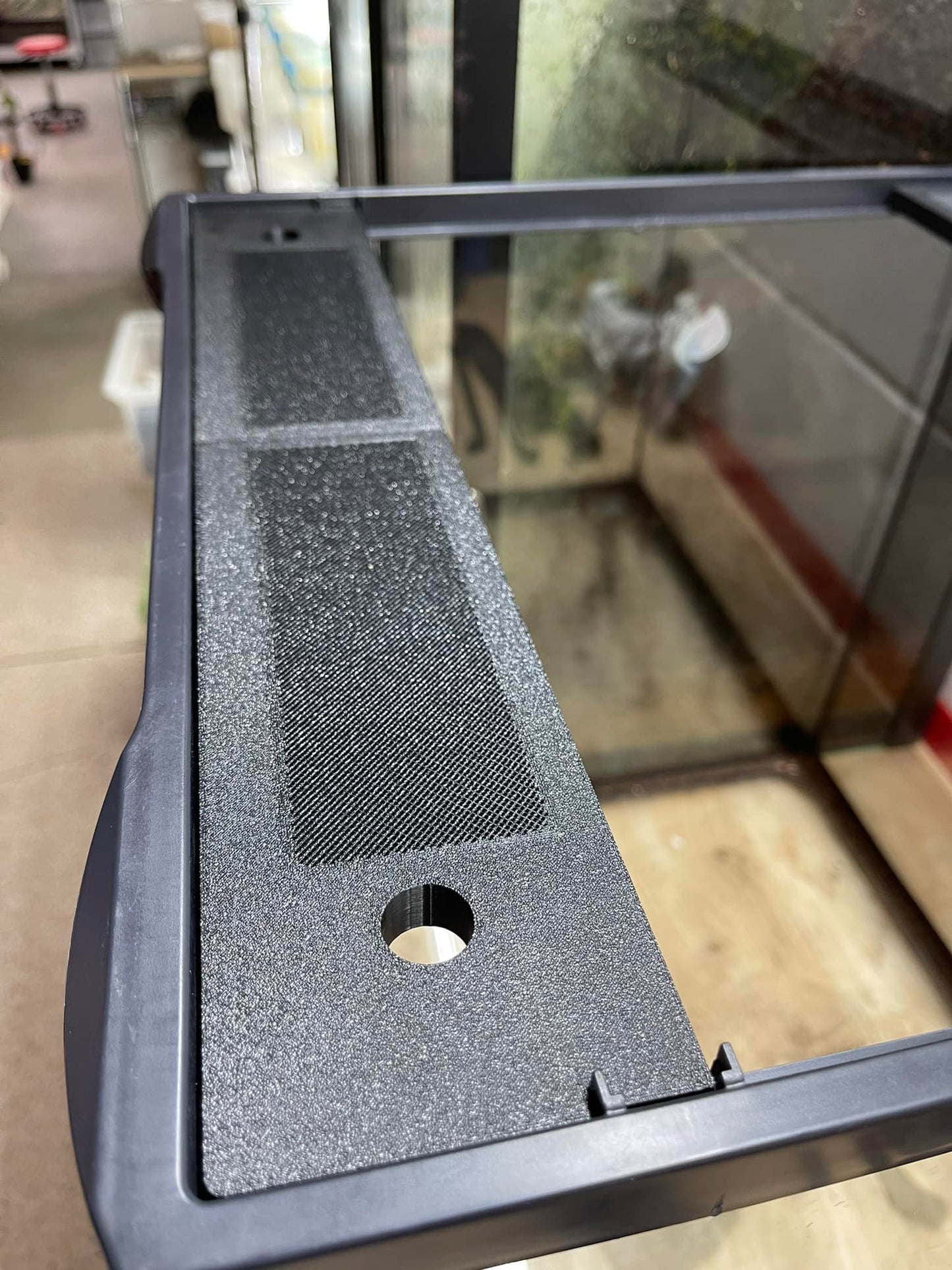 Custom Replacement Top for Zoomed Terrariums – Humidity Retaining with Fly-Proof Ventilation